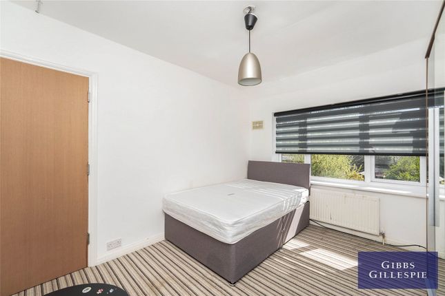 Room 2, 92, Robin Hood Way, Greenford photo 2