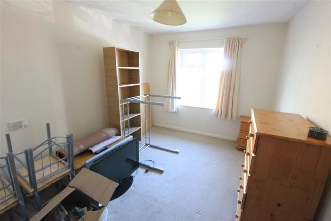 Flat for sale in Sunnybank, South Norwood