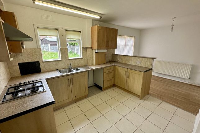 4, Thornby Walk, Manchester photo 3