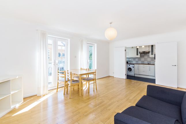 Thumbnail Flat to rent in Fullers Close, Shoreditch