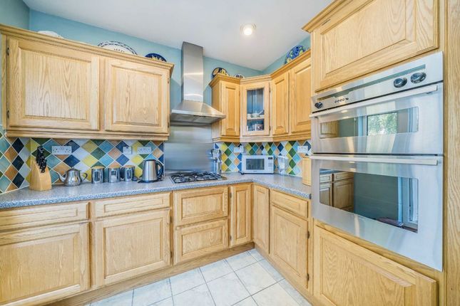 5, Canford Gardens, New Malden photo 4