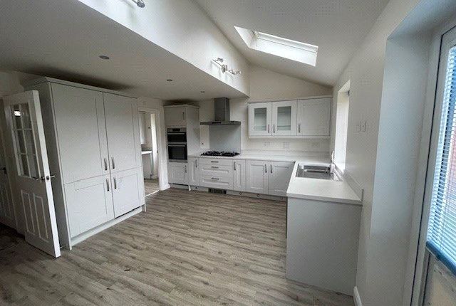 3, Cotcliffe Way, Middlesbrough photo 5