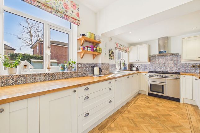 3 Deneside Avenue, Gateshead photo 3
