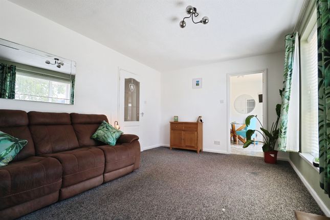 41, Livingstone Way, Barry photo 4