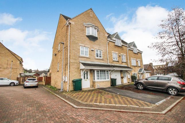 Town house for sale in Loxley Close, Bradford
