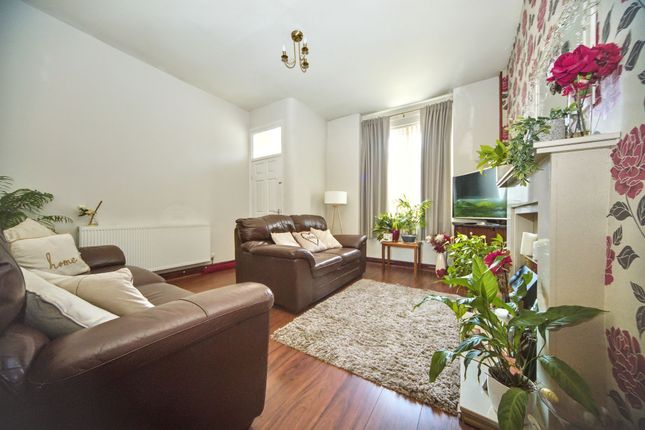 76 Tunstall Lane, Wigan photo 2