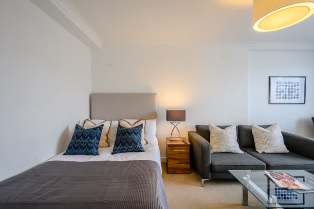 Studio to rent in Hill Street, Mayfair, London