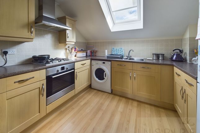 Flat for sale in Truggers Court, Handcross