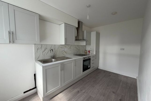 64a, Oldham Road, Manchester photo 5