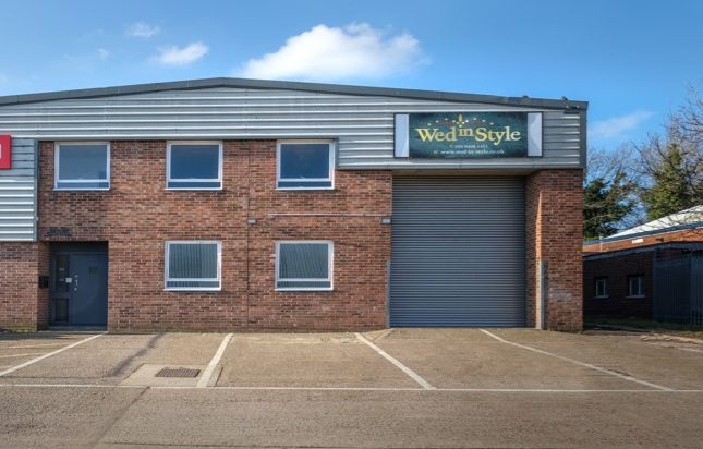 Industrial to let in Unit Segro Park Greenford Central, 10-11 Field Way, Greenford
