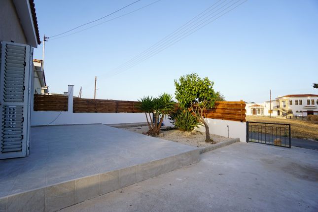 Semi-detached house for sale in Anarita Paphos, Semi Detached Villa For Sale In Paphos, Anarita, Cyprus