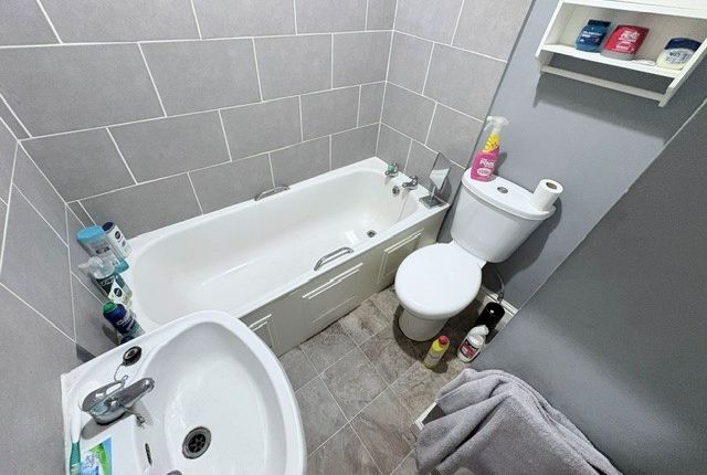 133, Burnley Road, Briercliffe, Burnley photo 5