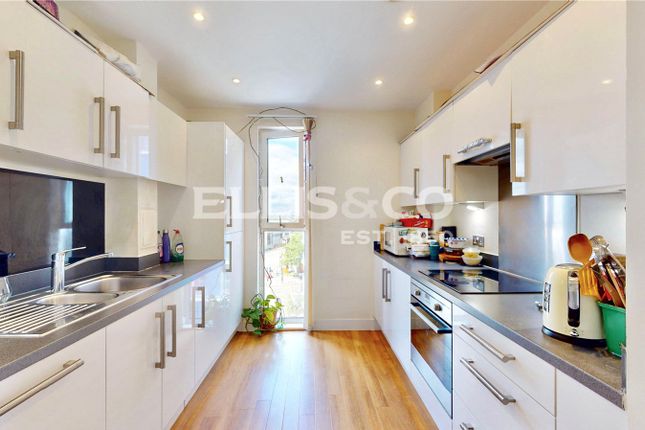 Flat 37, Braunston House,, Hatton Road, Wembley photo 4