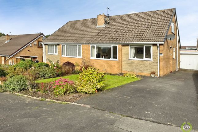 14 Hollins Avenue, Burnley photo 2