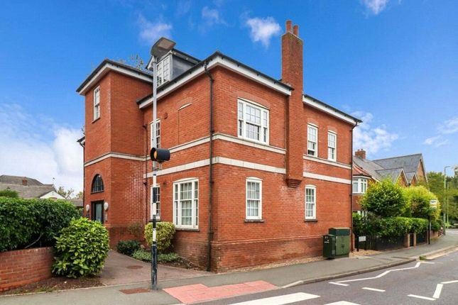 Bridge Road, Kings Langley photo 4