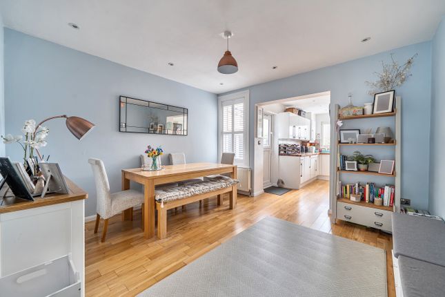 99, Cottimore Lane, Surrey photo 2