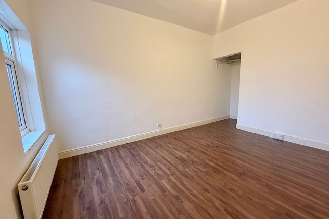 265, Normanton photo 5