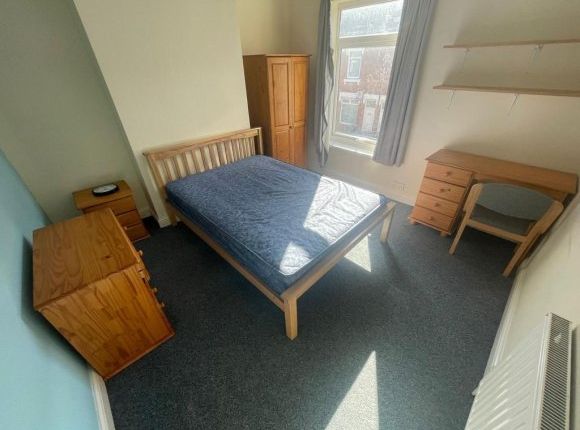Thumbnail Room to rent in Thornton Road, Stoke-On-Trent, Stoke-On-Trent