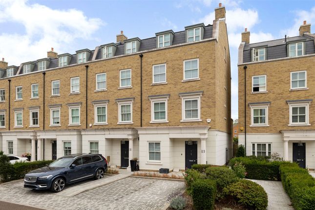 13, Egerton Drive, Isleworth photo 4