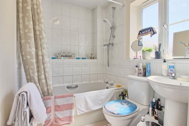 1-bed flat on 10, Playsteds Lane, Cambridge, £180,000