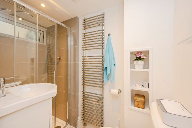 2 Sunny Bank, Princes Square, Looe photo 4