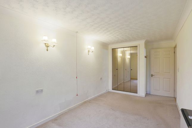 Flat for sale in Bredon Court, Station Road