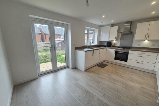12, Blaine Way, Northampton photo 5