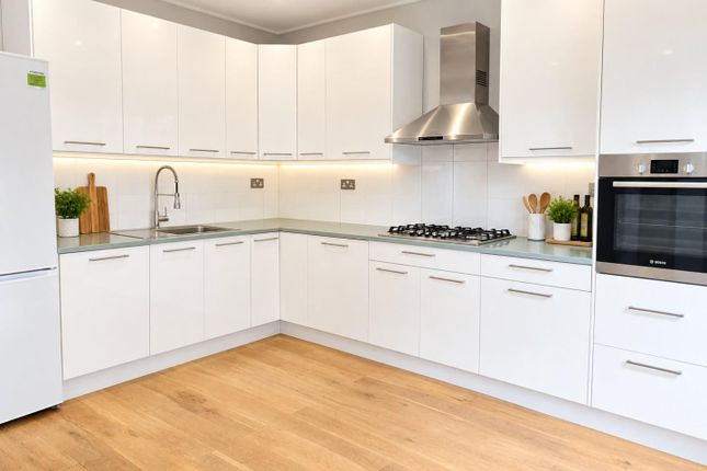 10, Wiverton Road, London photo 3