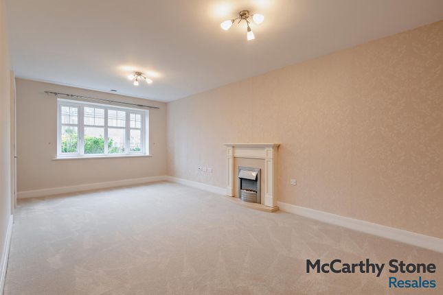 8 Clarence Court, Clarence Road, Horsham photo 2