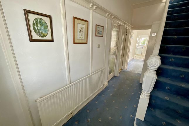 11, Belvedere Road, Llanelli photo 3