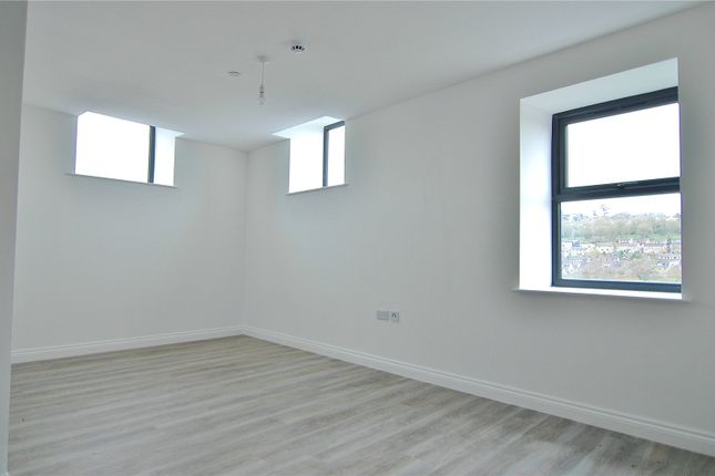 Flat 14, Clarendon Court,, London Road, Gloucestershire photo 4