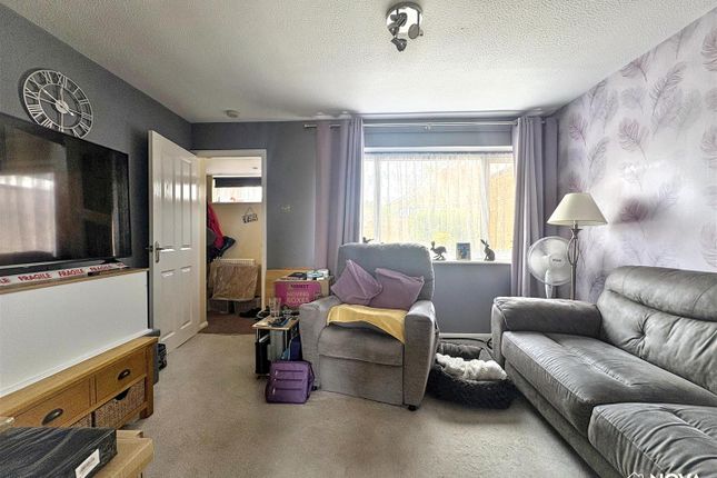 15, Leaside, Dunstable photo 3