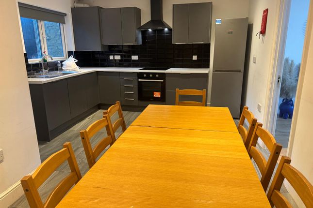 Flat 1, QC , Queens Crescent, London photo 3