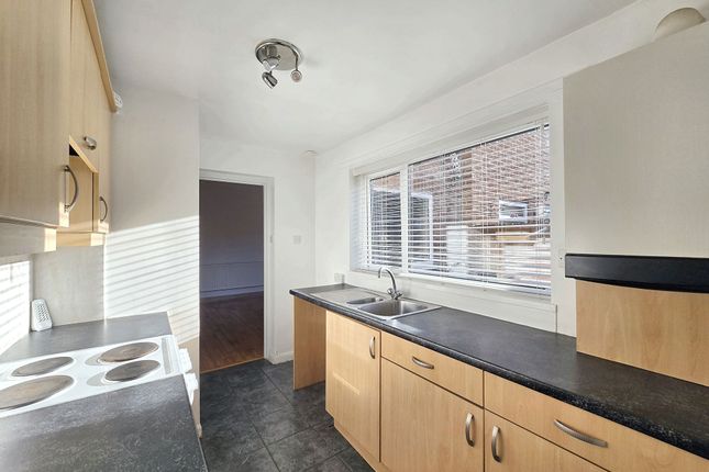 2, Ellesmere Gardens, Choppington photo 2