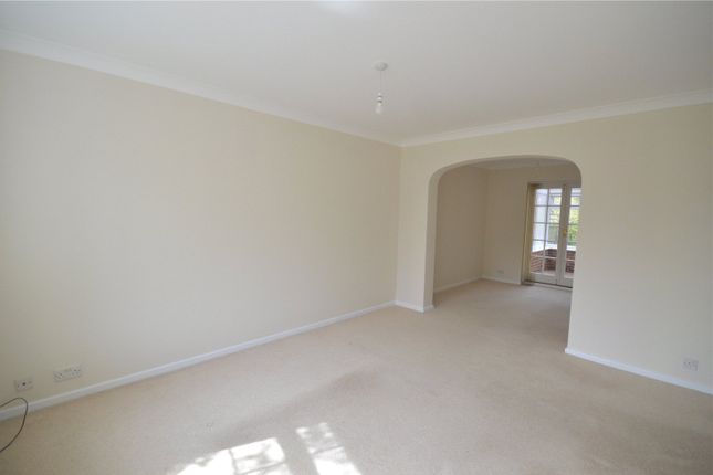 6 Tanners Court,, Tanners Lane, Surrey photo 3