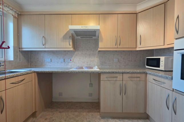 35, Paignton photo 2