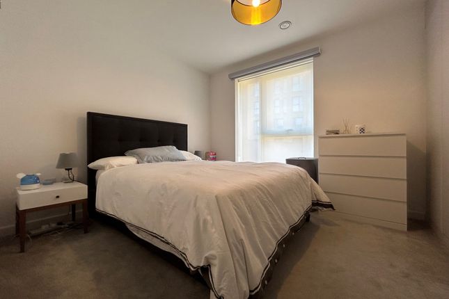 Flat for sale in Eider Apartments, Perryfield Way, Hendon