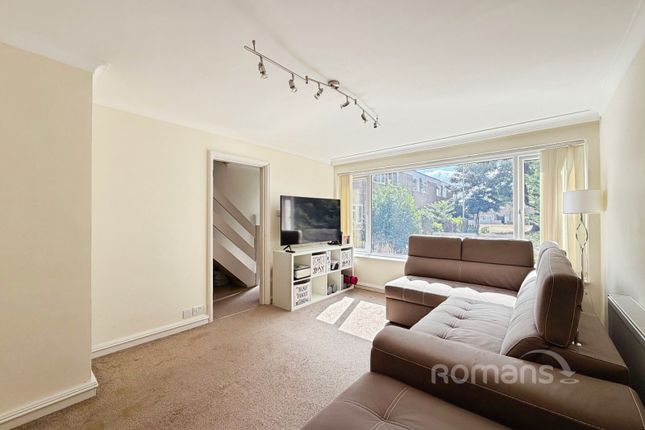7, Caswell Close, Hampshire photo 4