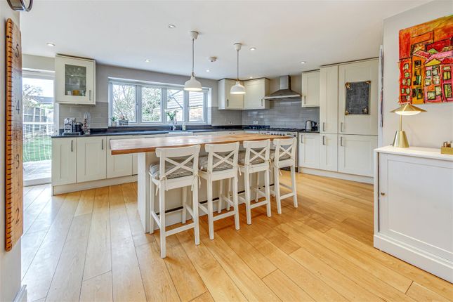 15, Park Crescent,, Elstree photo 3