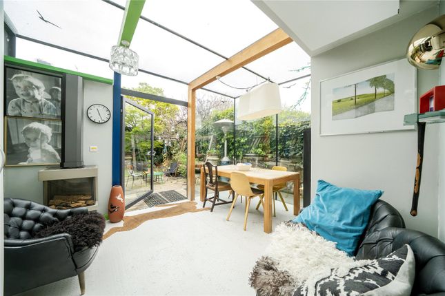 83, Lavender Grove, London photo 4