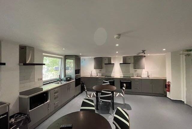 Corby Lodge, Geddington Road, Corby photo 2