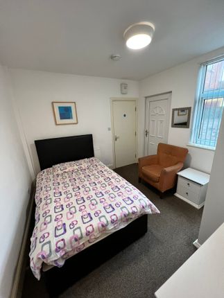 Thumbnail Room to rent in St.Catherines Avenue, Doncaster