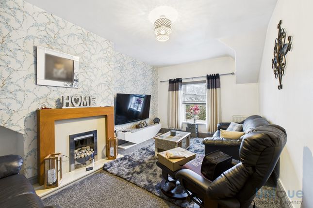 Flat 2, 18 The Crescent, Lytham St. Annes photo 2