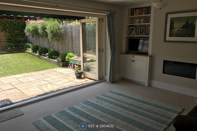 Coates Gardens, Charlton Kings, Cheltenham photo 2