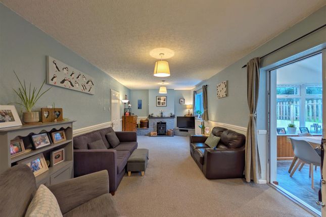 6, Woodland Close, Lydney photo 3