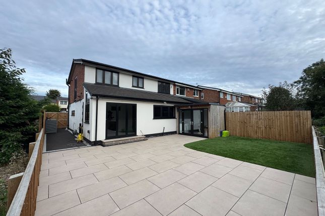 21, Woodgreen Drive, Manchester photo 2