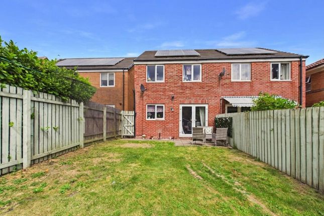 41, Holme Farm Way, Pontefract photo 4