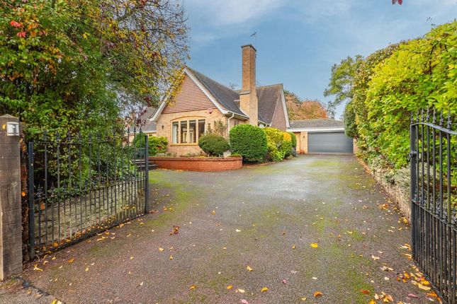 Thumbnail Bungalow for sale in Cuffley, Potters Bar