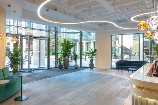 Office to let in Wood Street, London