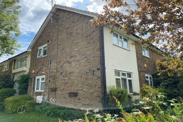 Thumbnail Flat to rent in Great Gregorie, Basildon